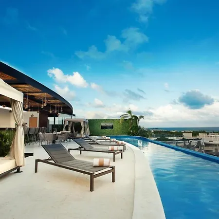 The Shore At 46Th Luxury Condos