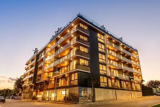The Shore At 46th Luxury Apartahotel